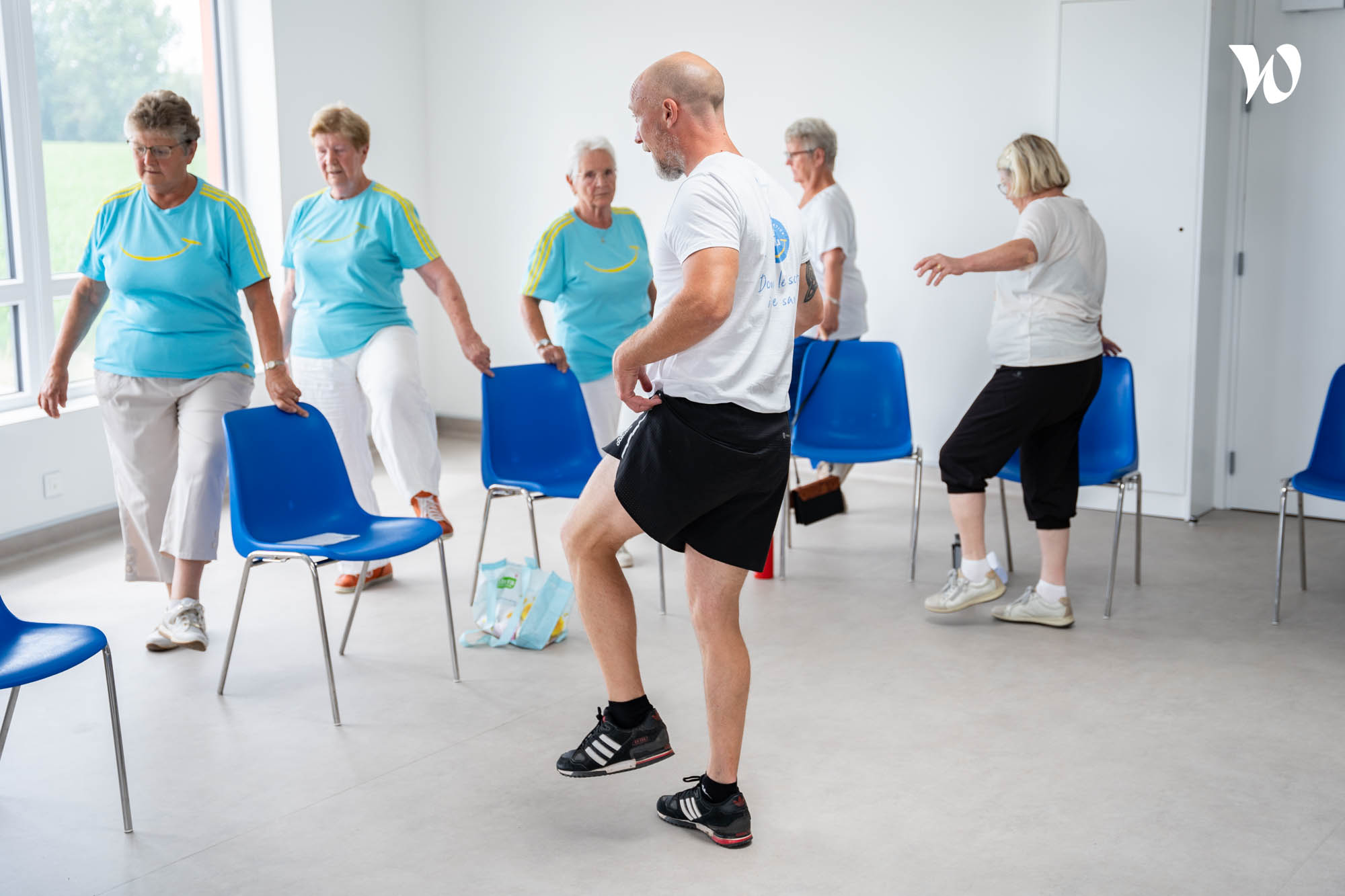 Ateliers préventions et mobilité avec des chaises